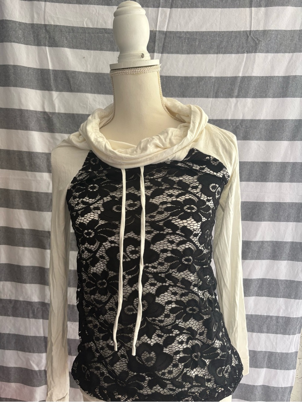 12 Pm By Mon Ami Cream Top with Black Trim